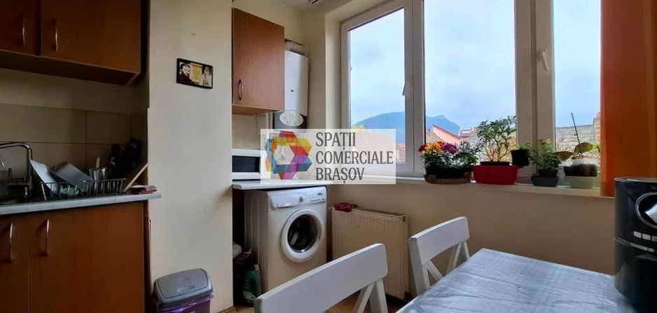 Apartament 3 camere de vânzare Brasov - zona Centrul Civic - 91 mp - plus-imo.ro - Poză 3