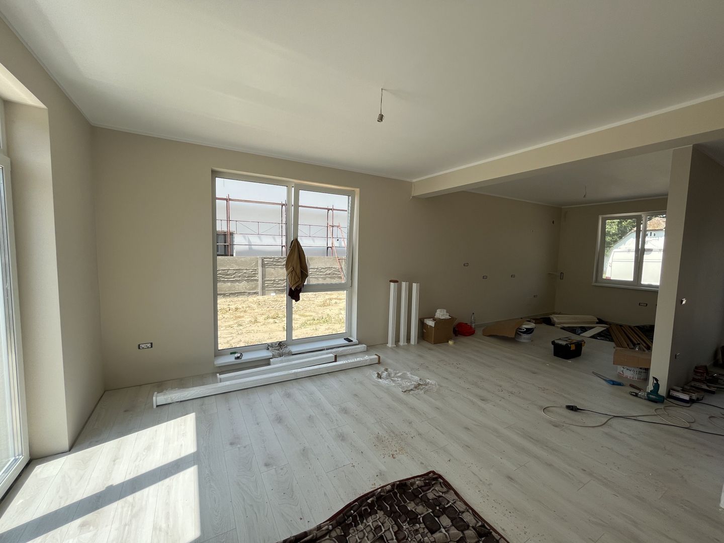 1/2 Duplex Utvin,4 Camere,2 Bai,Toate Utilitatile - Poză 4