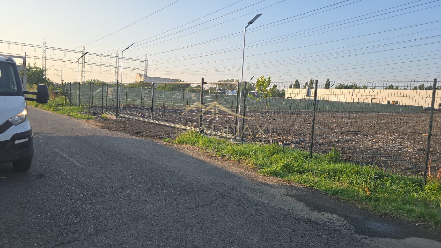 Teren *3100mp* de Inchiriat / Front Stradal 31ml // Splaiul Unirii - Poză 3