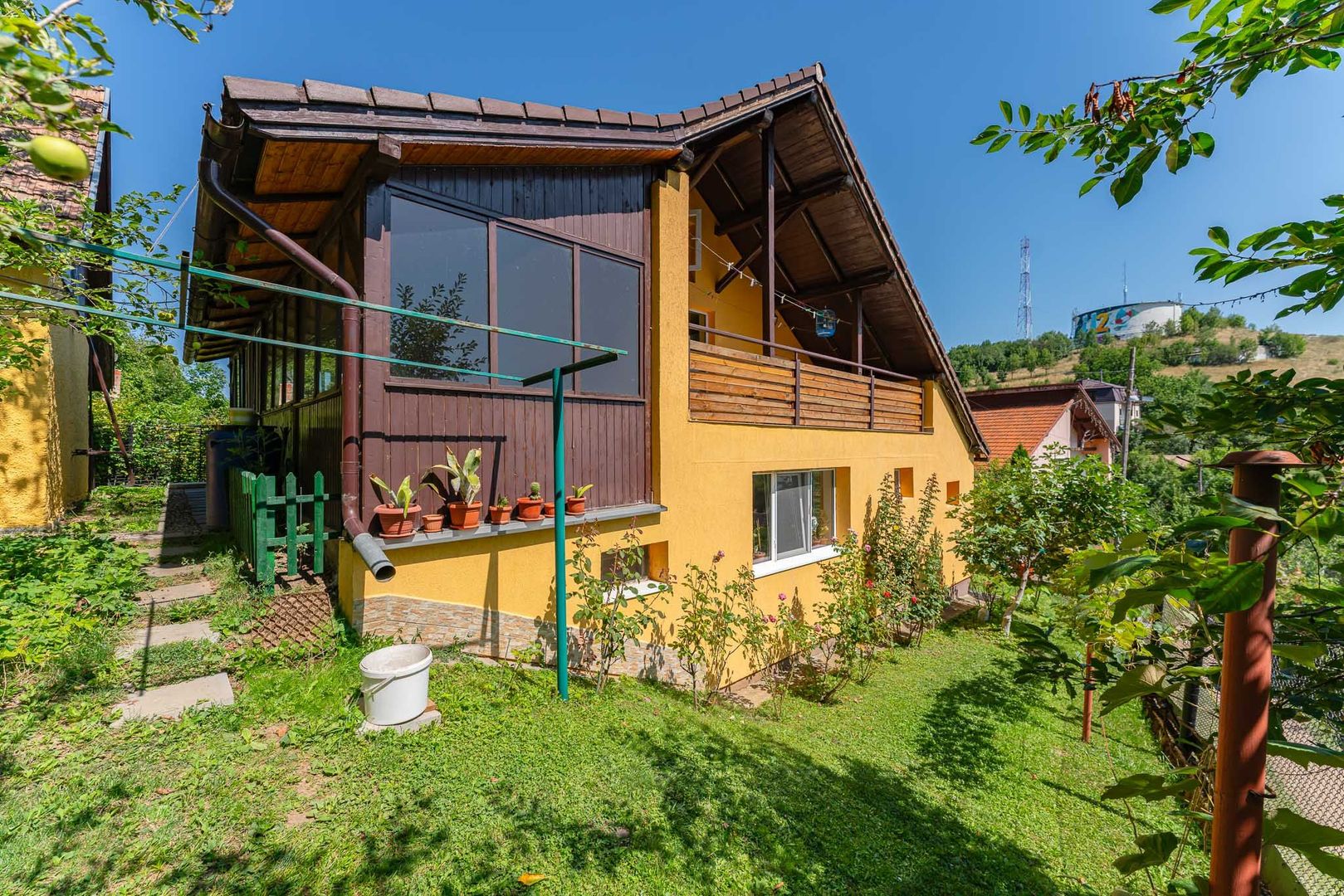 Casă cu panoramă si la doar câțiva pași de Centrul Istoric - Poză 1
