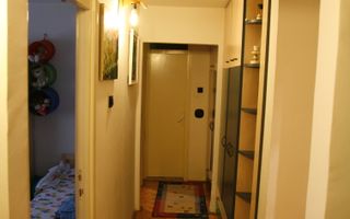 Apartament cu 4 camere, 82 mp, 2 băi și 2 balcoane, zona Câmpului. - Poză 5