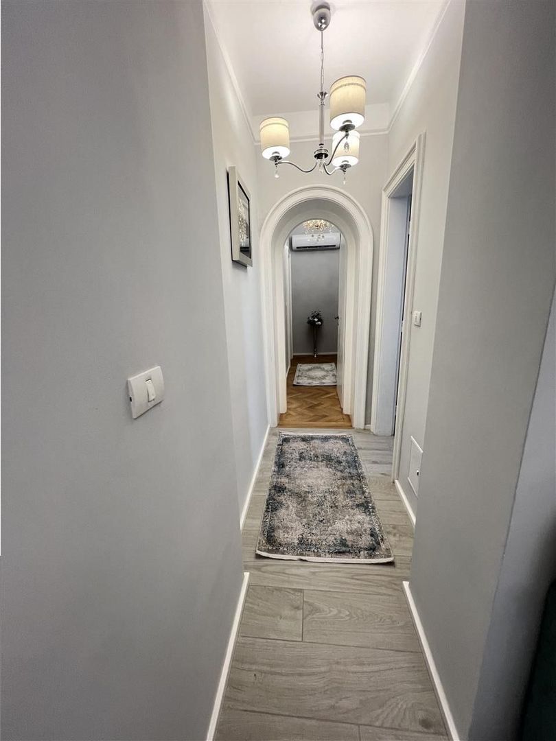 3 camere deosebit amenajat LUX  boxa curte acces auto - Poză 6