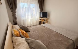 Recent renovat| Complexul Studentesc| 2 dormitoare + living | centrala proprie| - Poză 1