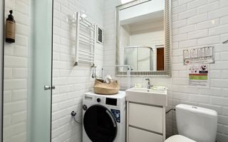 Garsoniera Universitate | View Hotel Corinthia - Poză 8