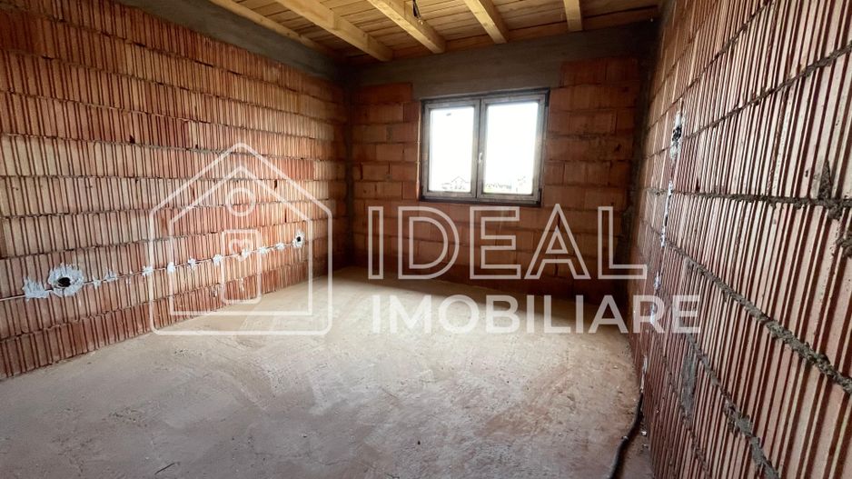 Casa individuala - 125mpu și 270mp curte | Sura Mica - Poză 13