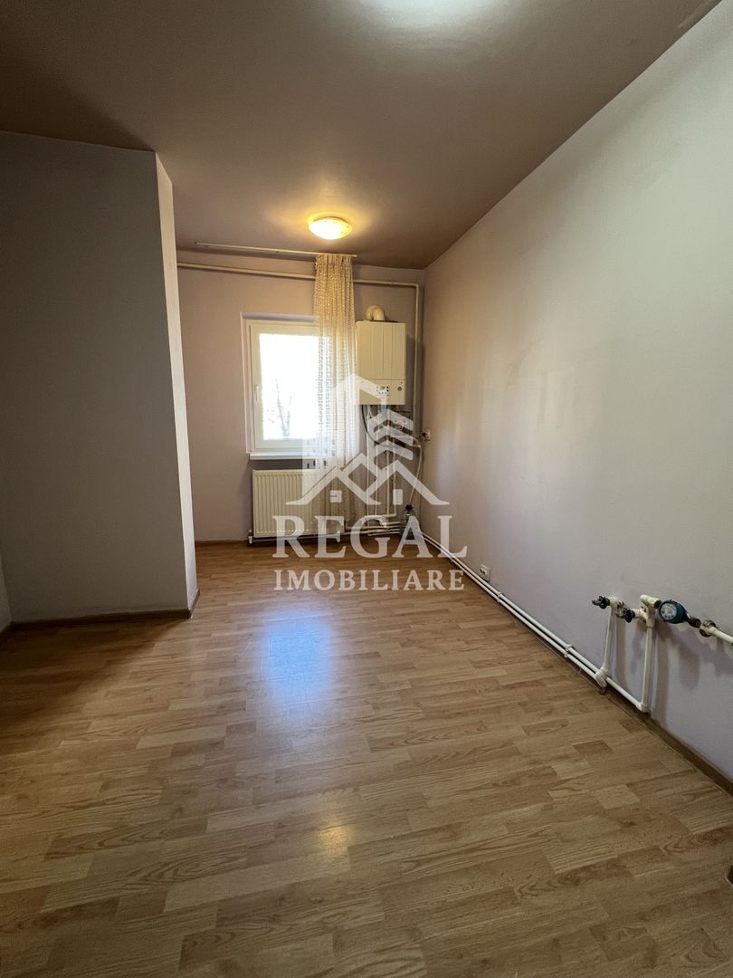 Apartament 4 camere de vânzare – Micro 5/1 | Etaj 1 | 80 mp - Poză 4