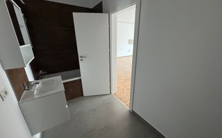 Etaj intermediar. Loc de parcare. Disponibil imediat - Poză 6