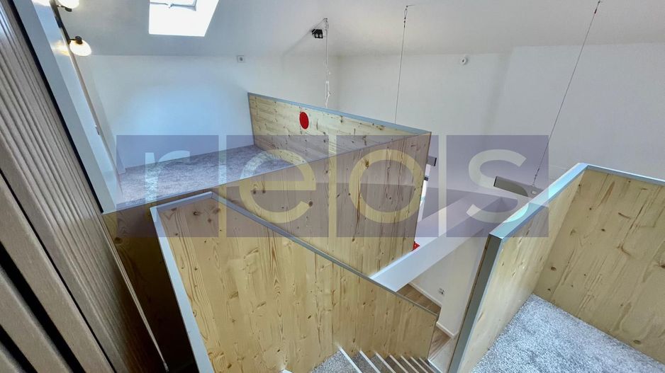 VANZARE CASUTA INTERBELICA RENOVATA DESIGN CONTEMPORAN 107MP MOSILOR FOISOR - Poză 3