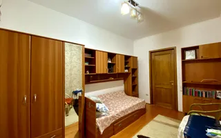 DE VANZARE 3 CAMERE 100 MP | BOXA 10 MP | SEBASTIAN | VULCAN CENTER - Poză 11