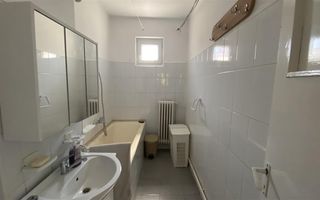 Apartament 3 camere, decomandat Cetate - Poză 2