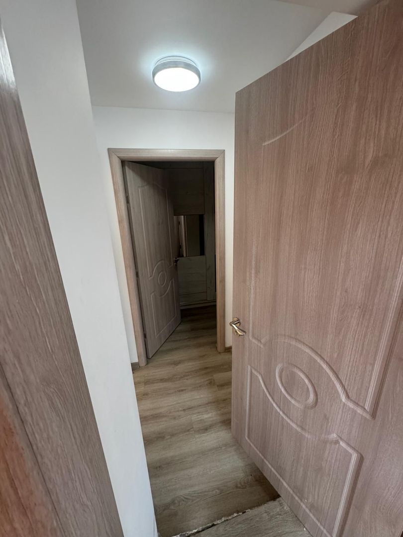 Casă de vânzare – Strada Crinului - Poză 4