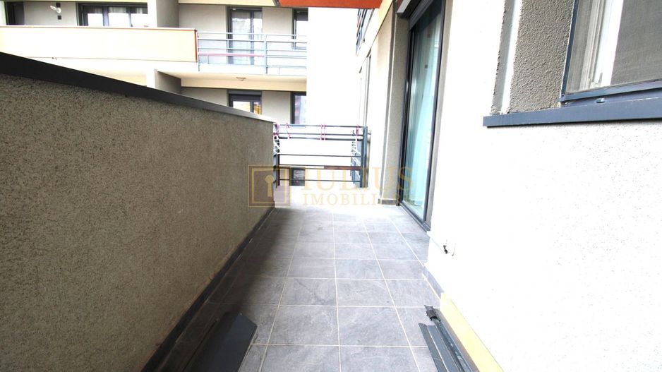 Apartament in Complexul Iris - Poză 6