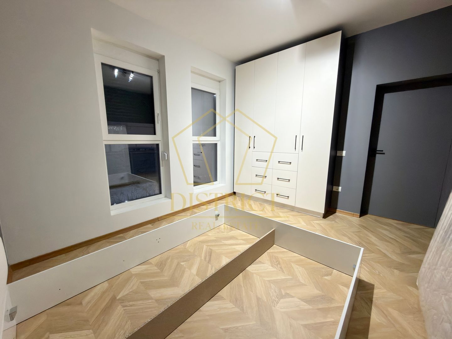 Apartament cu 2 camere mobilat si utilat cu gradina de 30mp in Braytim la asfalt - Poză 7