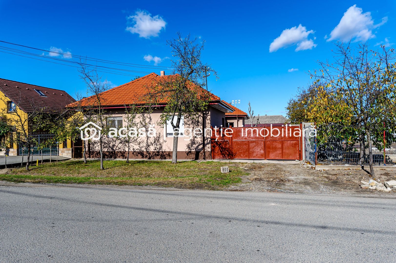 Casă renovată complet în Sânleani/Livada. - Poză 1