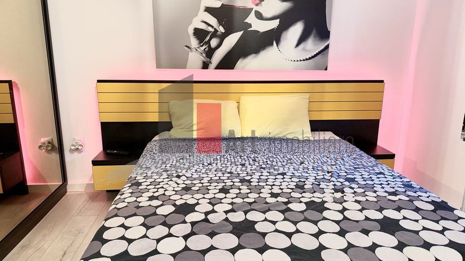 Vand Apartament 3 camere - Parcare inclusa Militari - Poză 2