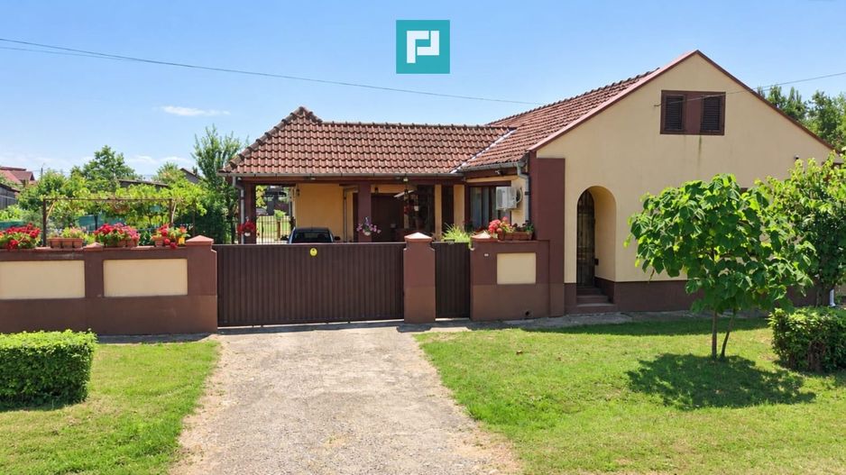 Casă rustică deosebită cu 1450 mp teren - Poză 1