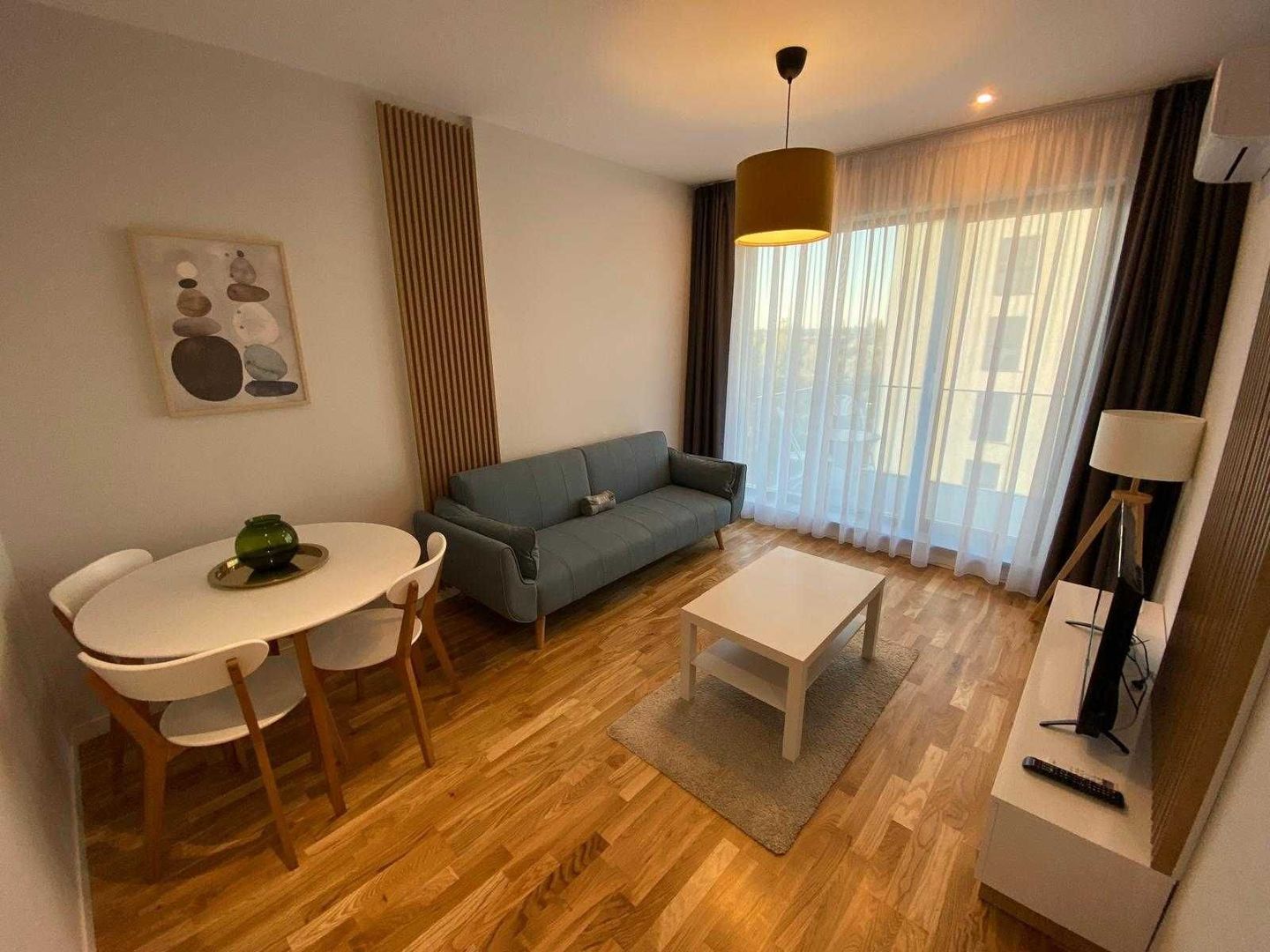 Inchiriere apartament 2 camere - Poză 1