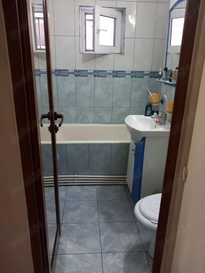 Apartament 2 camere, decomandat, etaj 4/4, Micro17 - Poză 4