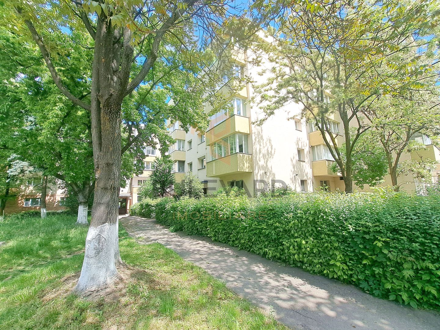 Apartament 3 camere zona Piata Cipariu! Renovat! - Poză 1