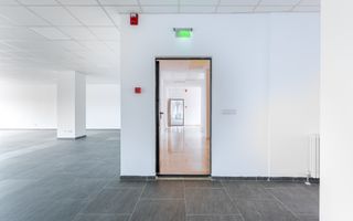 De inchiriat spatiu de birou zona Baicului / Pantelimon - 4 euro / mp - Poză 11