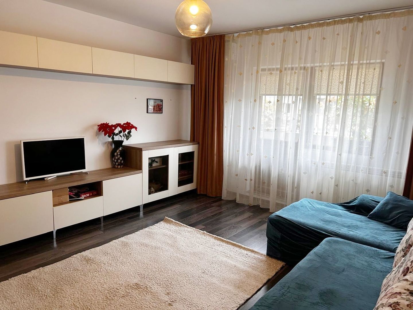 Vanzare apartament 2 camere Sebastian - str. Ileana Cosanzeana - Poză 2