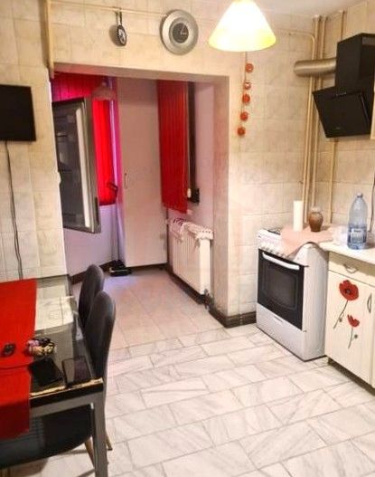 Apartament spațios, 2 camere decomandate, etaj 1, zona Piața Centrală - Poză 5