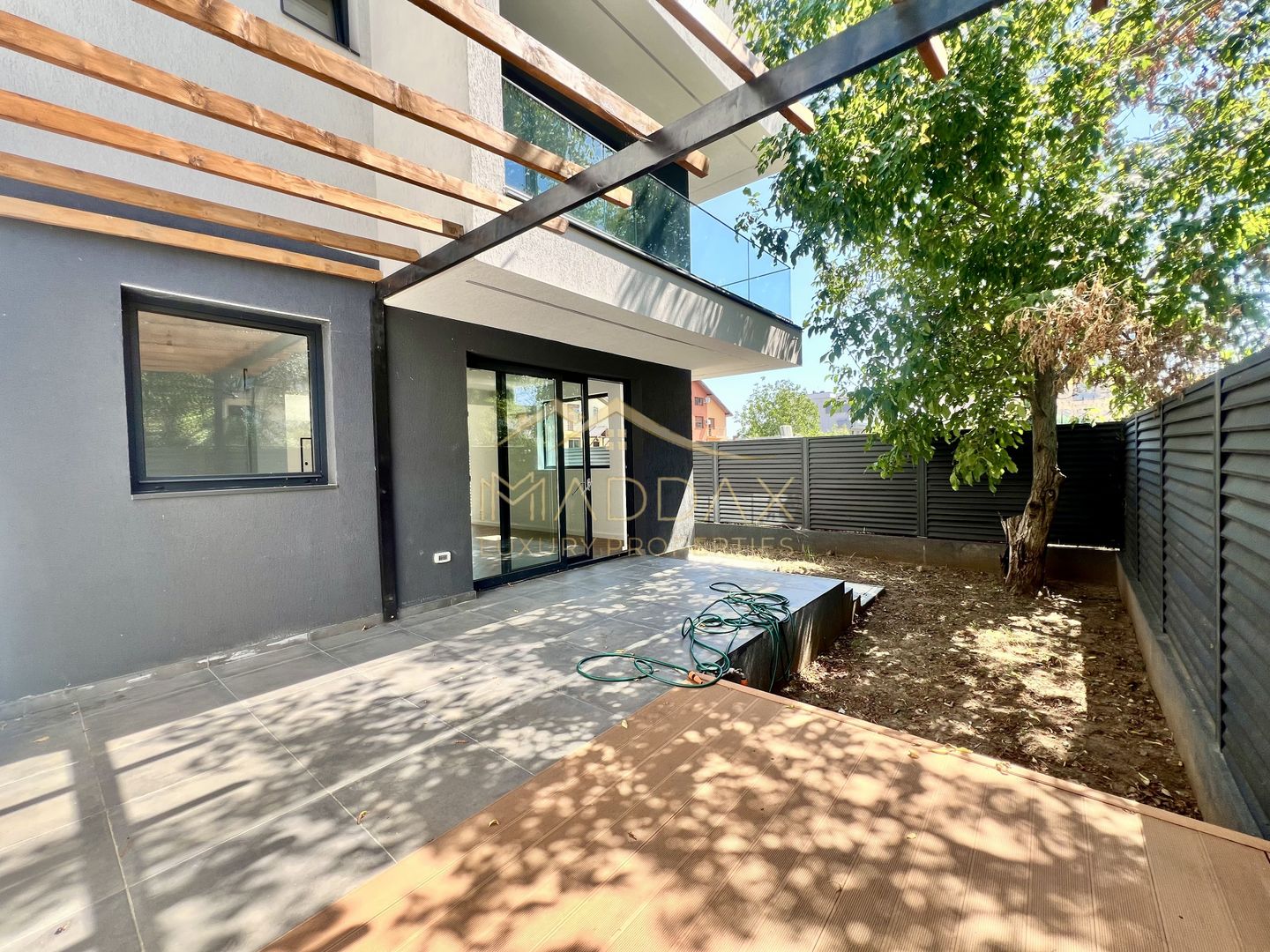 Vilă **6 camere  **451mp // Zona Iancu Nicolae - Poză 106