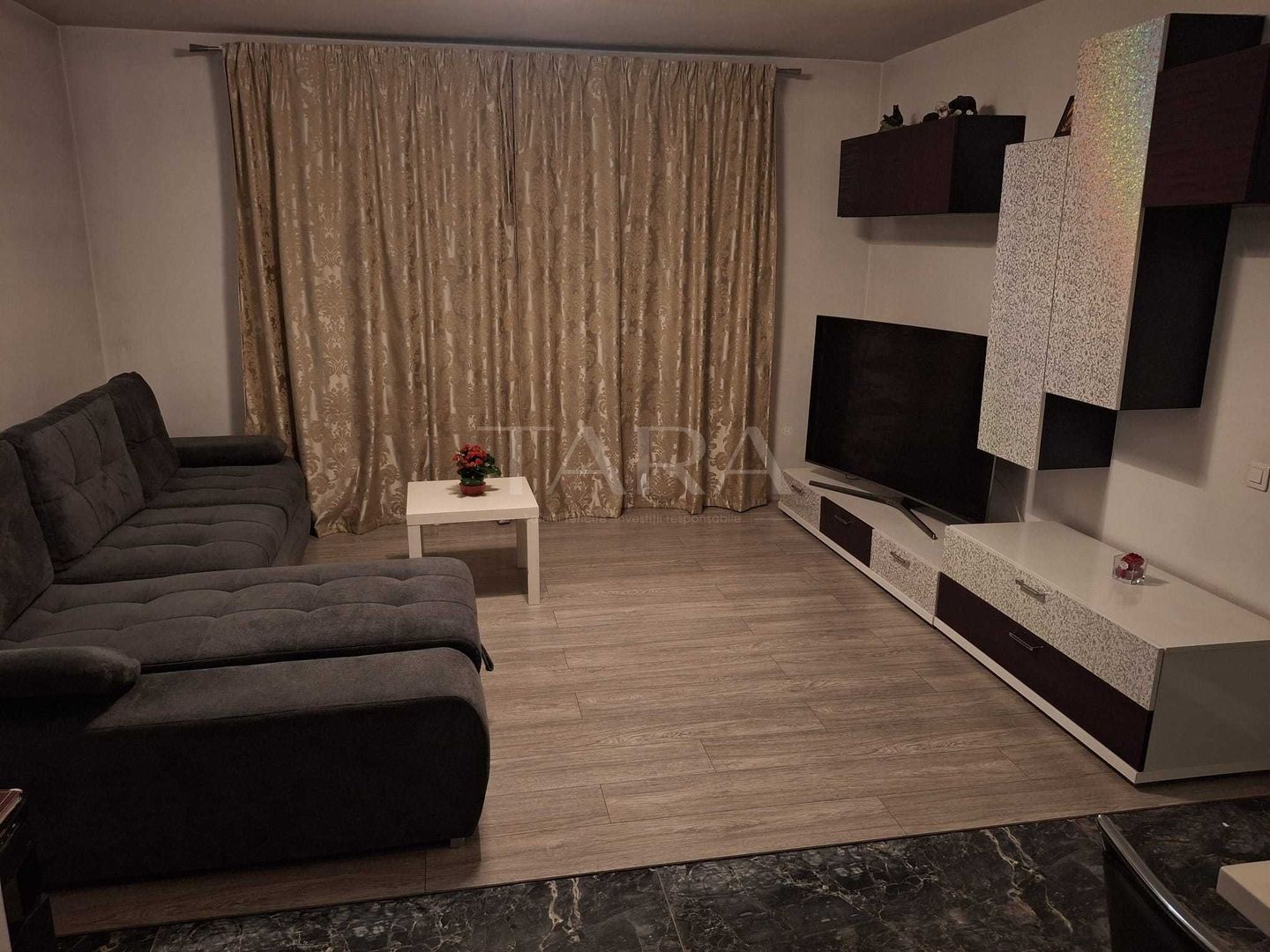 Apartament spațios cu posibilitate de recompartimentare. - Poză 3