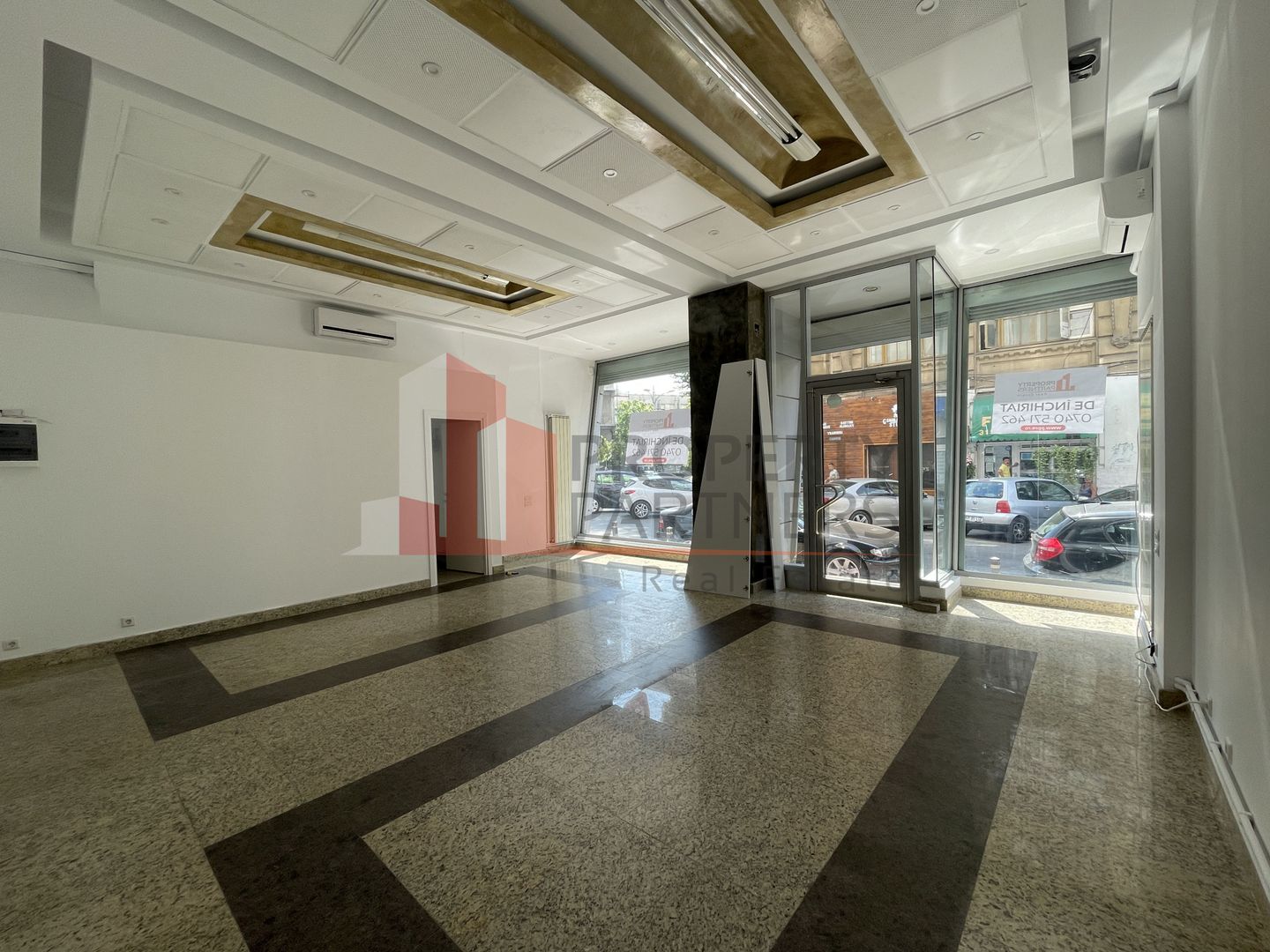 Spatiu comercial Unirii - Bulevardul Corneliu Coposu - Poză 2