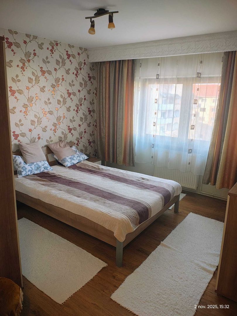 BRASADAS vinde ap 3 cam etaj 4/4 in Carpati 2. - Poză 4