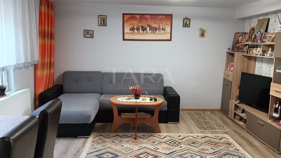 Casă spațioasă, 556 mp teren – Câmpenești, mobilată și utilată - Poză 1