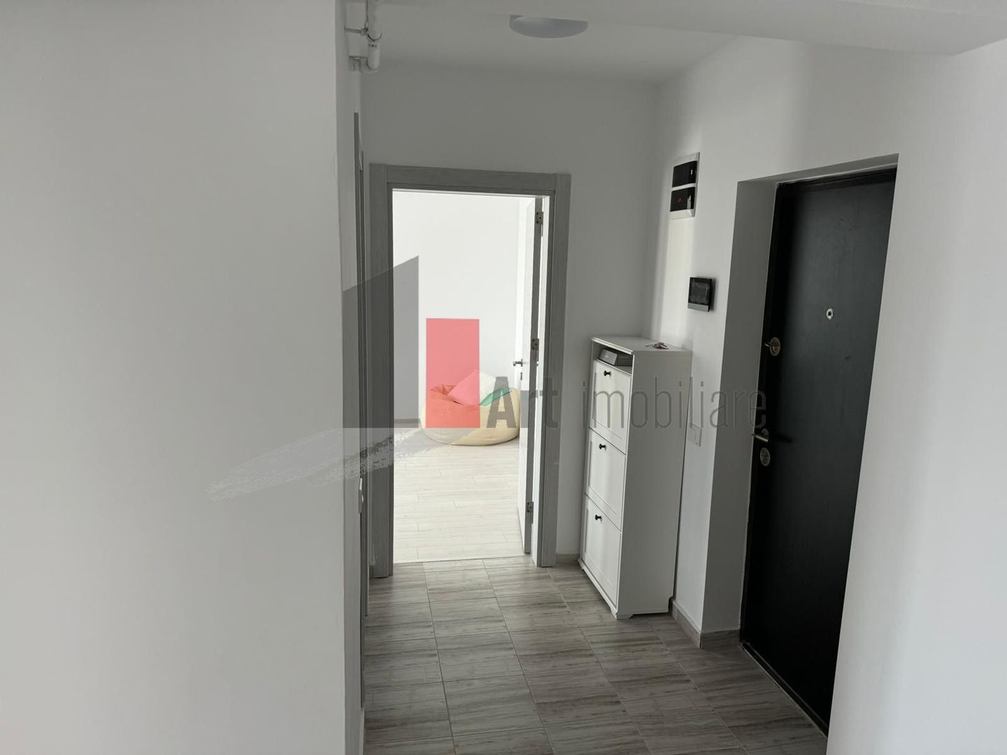 Apartament cu 2 camere de inchiriat-Aparatorii Patriei-cu centrala+loc parcare - Poză 5