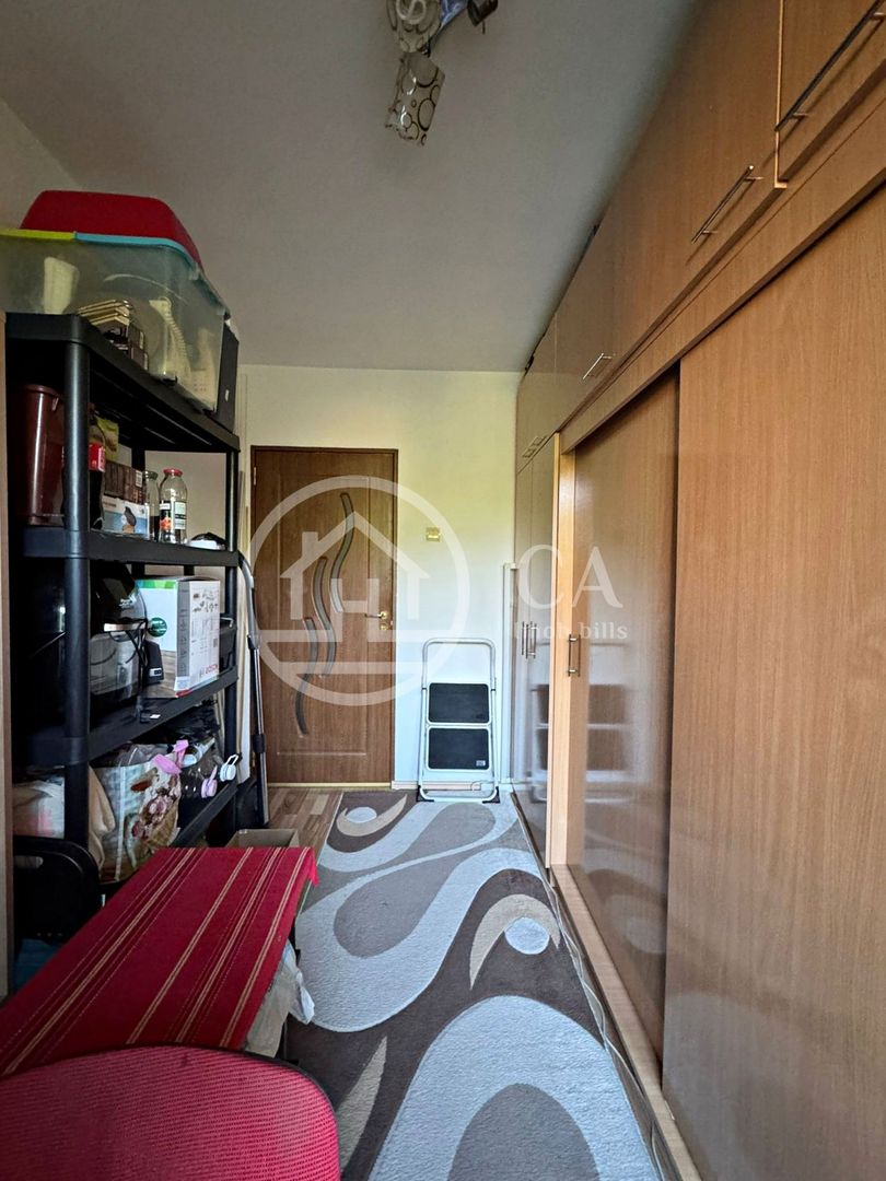Apartament de vânzare cu 4 camere în zona Rogerius, Oradea - Poză 7