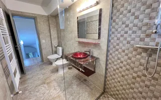 Casa cu 7 camere | 3 balcoane | Garaj | 220 mp + 80 mp curte | Cartier Panorama - Poză 28