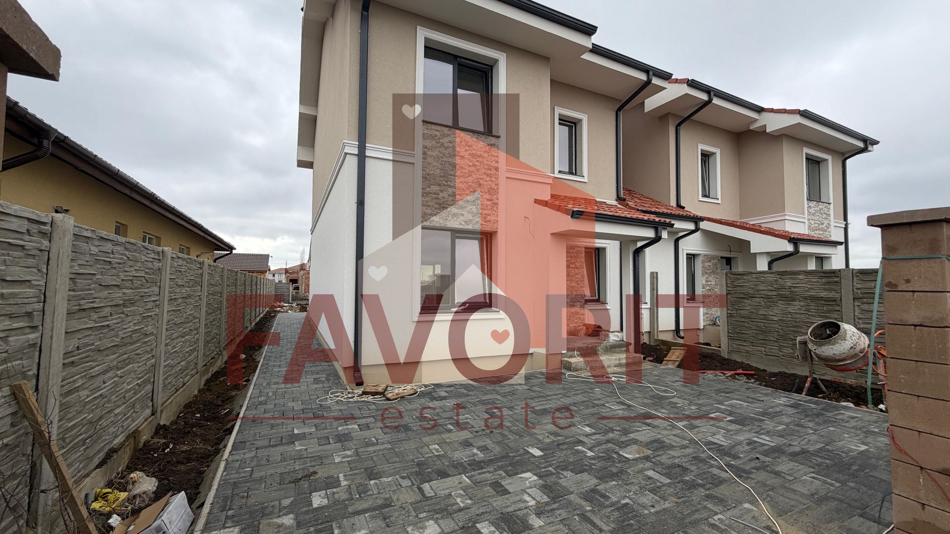 Duplex despartit | Inainte de Kaufland | Toate utilitatile | Curte amenajata - Poză 2