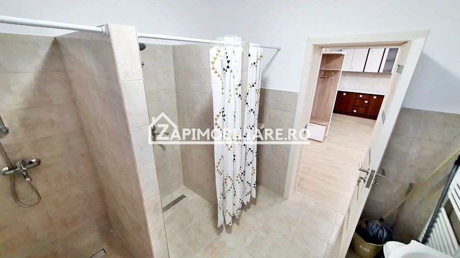 Cazare Muncitori,4 camere,2 băi,100 mp, 4 locuri de parcare - Poză 8