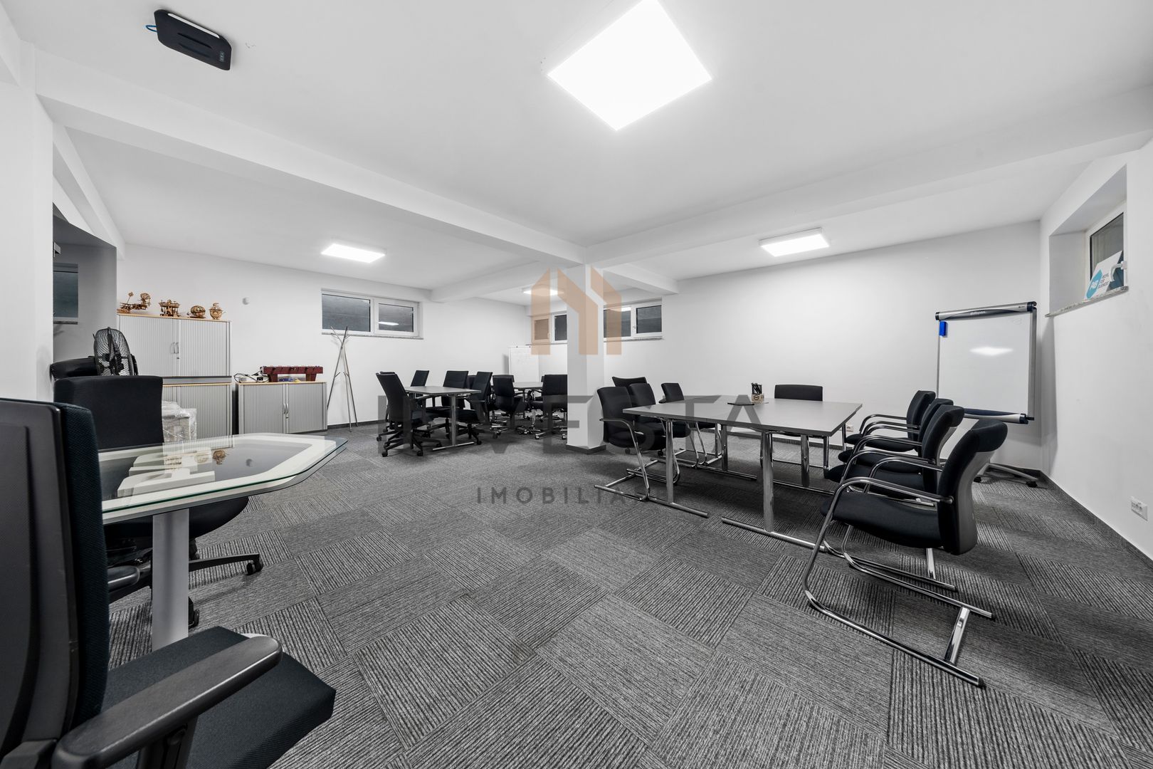 Cladire birouri moderna, 500 mp, parcare si curte zona Republicii - Poză 5