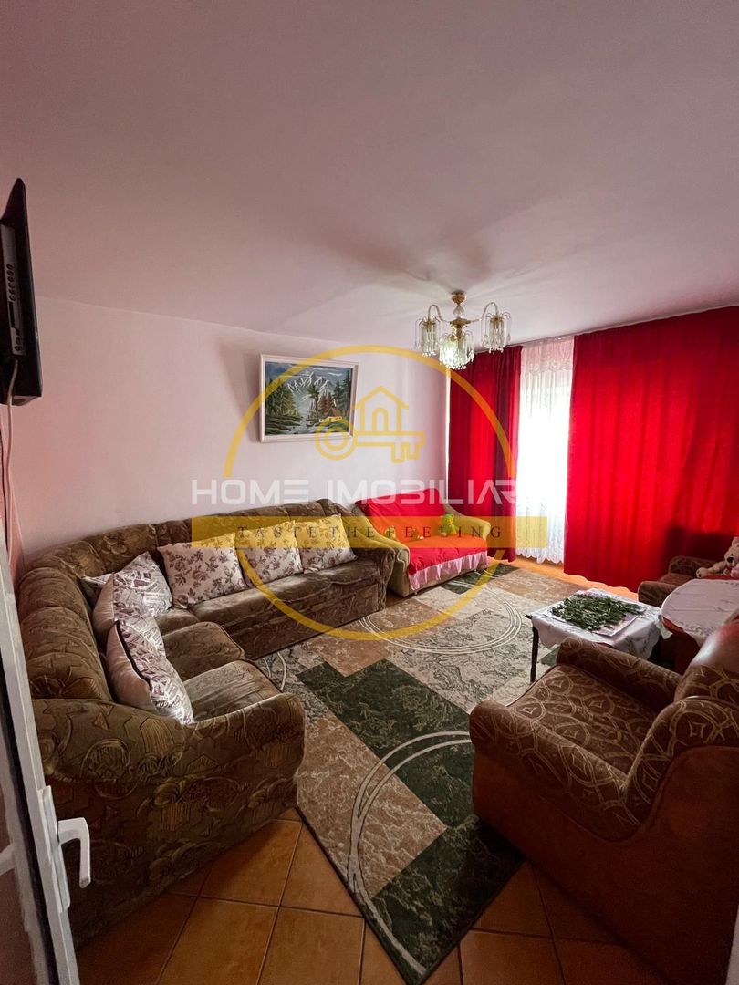 Nicolina 2 Prima Statie  Apartamet 3 Camere Decomandat Bloc Cadre 1985 - Poză 1