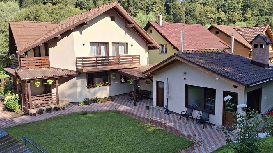 Casa rustica în zona superba Dambul Morii, Brasov - Poză 1