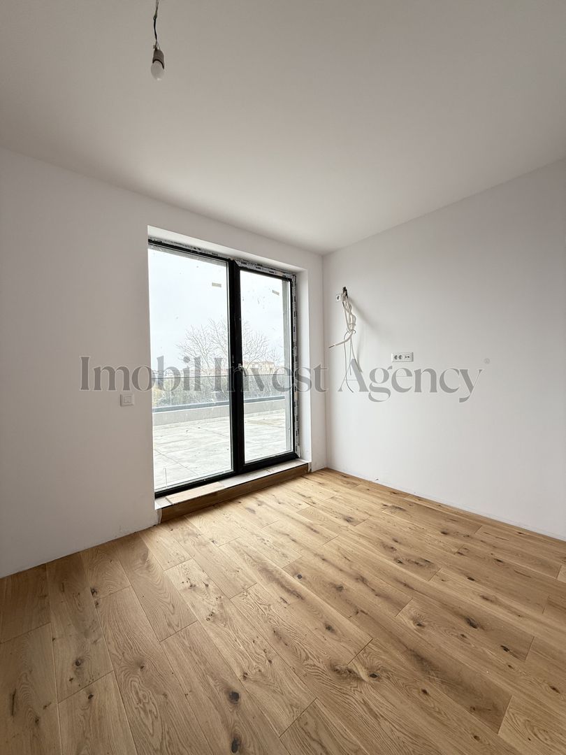 Apartament 4 camere de vanzare Pipera in bloc cu vedere la lac - Poză 25