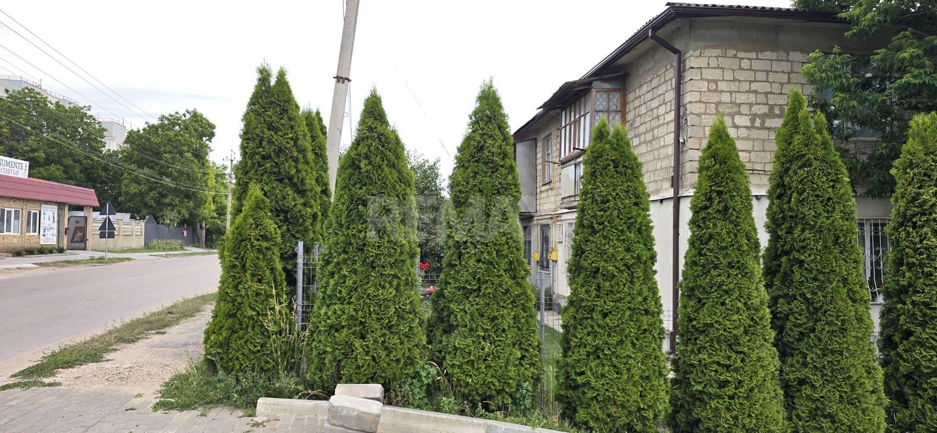 Apartament cu 2 camere în centru or. Cimișlia - Poză 1