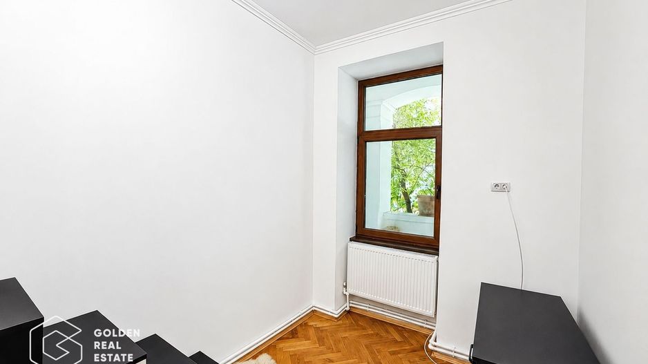 Apartament ultracentral, 2 camere, curte cu acces auto - Poză 5