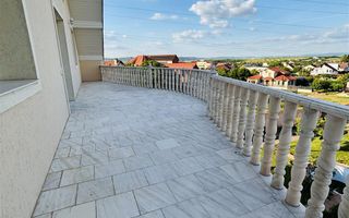 VILA CU 14 CAMERE SI 3405 MP TEREN IN SANMARTIN - Poză 25