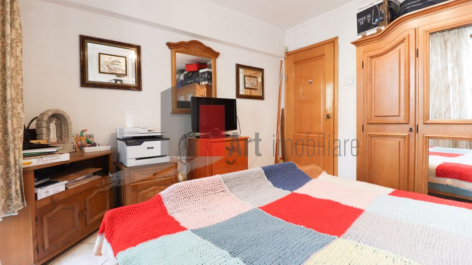 Apartamentul "SUPERMETO", BLOC STRADAL, REABILITAT - Poză 8