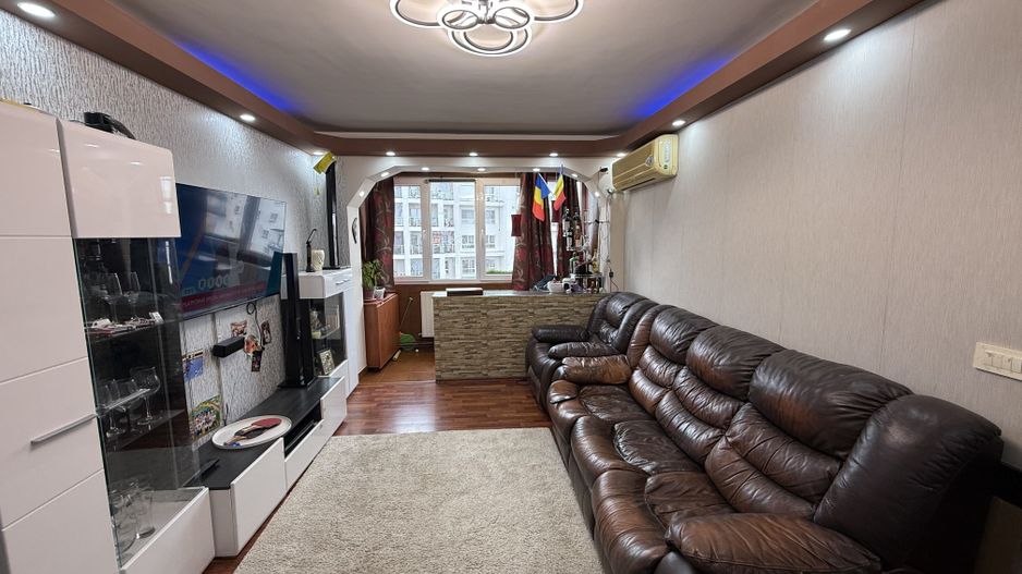 Ap 2 camere 57 mp cu 2 balcoane și 2 locuri parcare str Fizicienilor - Poză 1