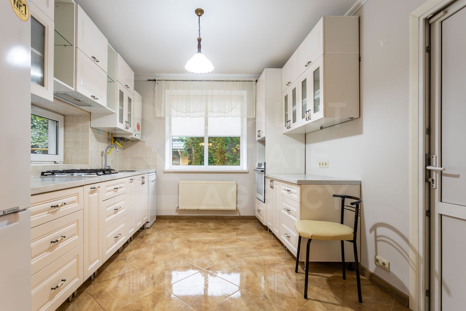 Chirie, casă, 3 camere, strada Sergiu Radautanu Codru - Poză 7