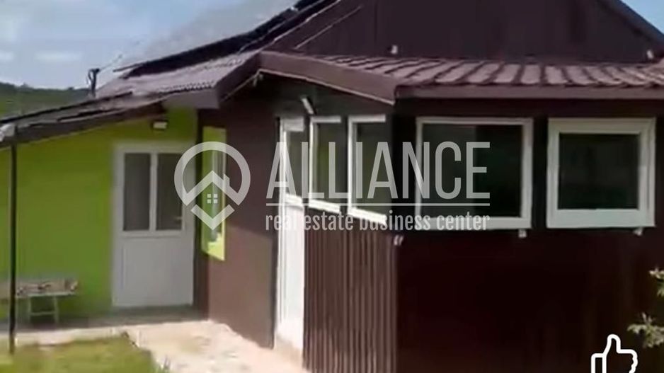 SAT CERCHEZU - Casa renovata complet si gradina - Poză 1