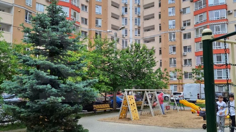 Vânzare, apartament, 2 camere, str. Ginta Latină, Ciocana - Poză 1