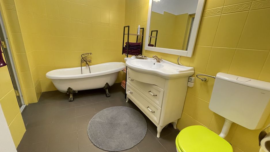 Apartament 4 camere spatios  in zona Sinaia - Poză 14