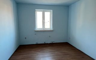 Casă de vânzare în sat Bos – oportunitate pentru locuință sau afacere - Poză 5